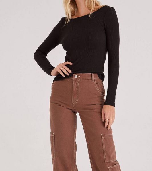 Minah Scoop black long sleeve