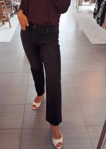 Tammy Mid Rise Crop Straight Leg Jeans