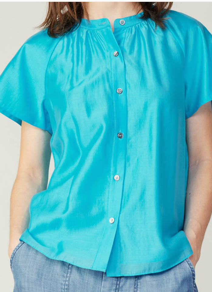 Fara Flutter Button Down Top