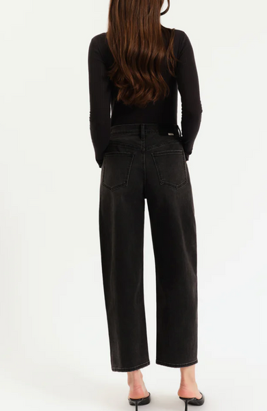 James Barrel Jeans