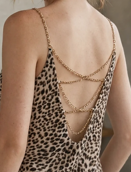 Yasmine Chain Detail Top