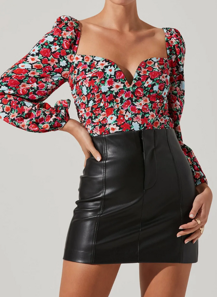 Finley V Wire Floral Top